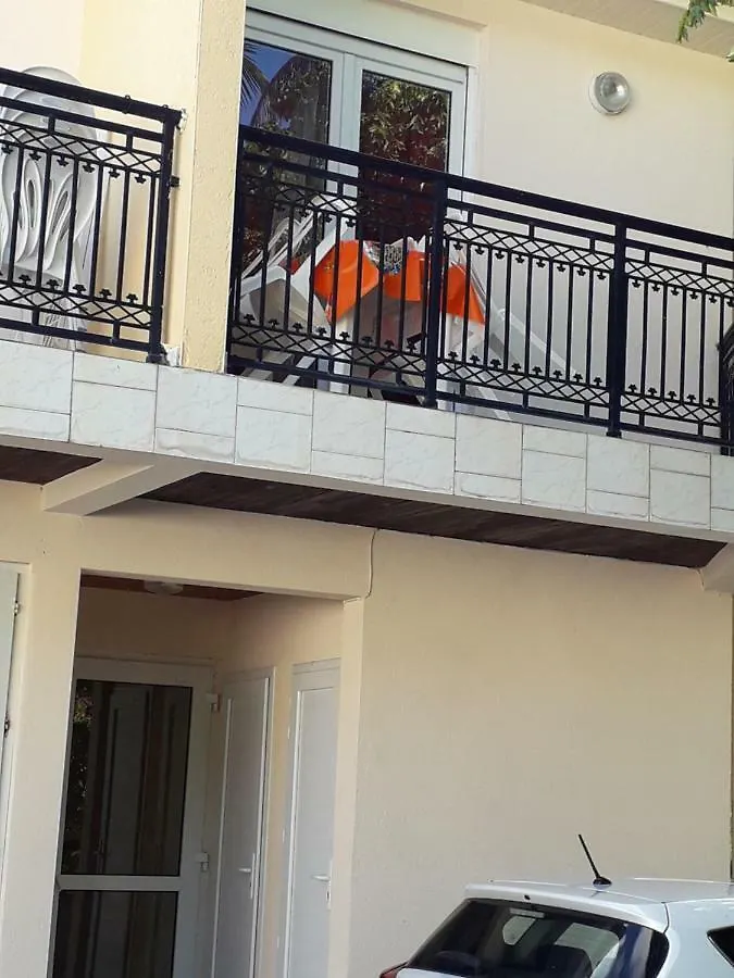 Holidays in Martinique - Ravenala Sainte-Anne Appartement